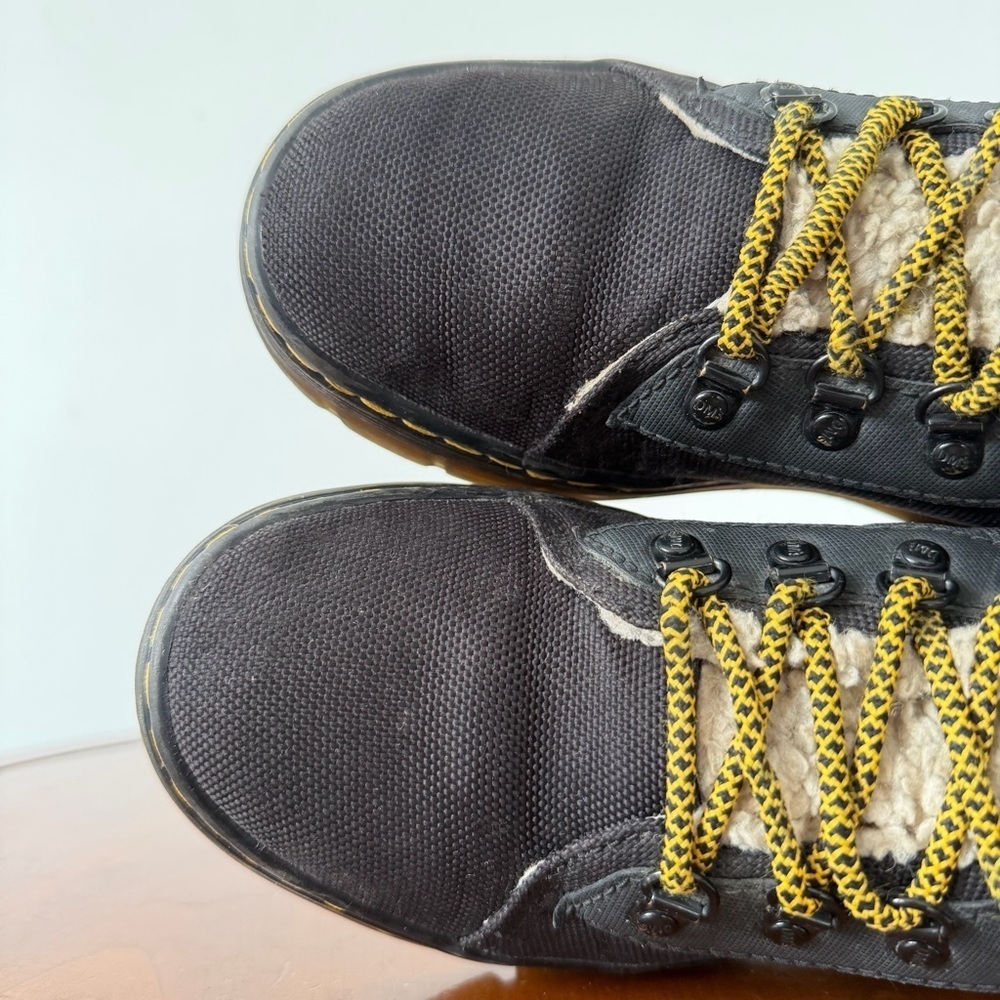 Dr. Martens Combs Faux Fur Lace up Casual Boots | US 8 - Picture 6 of 9
